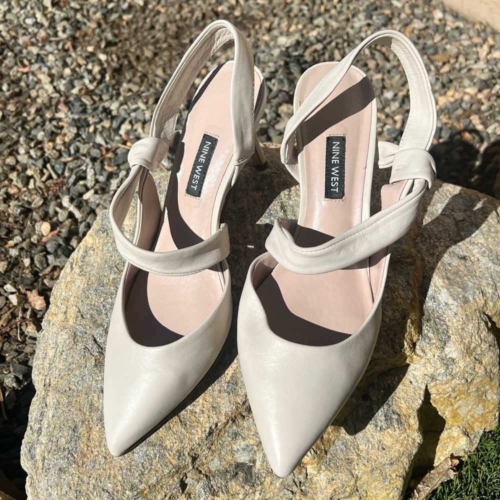 Nine West 7.5 Cream leather upper Ankle Strap - Picture 2 of 9